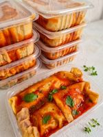 Panquecas de carne moída de paleta e molho tomate congelada 350ml
